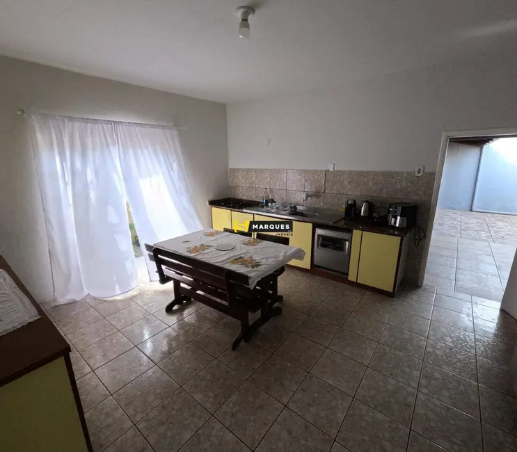 Foto 8 de Casa com 4 quartos à venda, 164m2 em Vila Nova, Joinville - SC