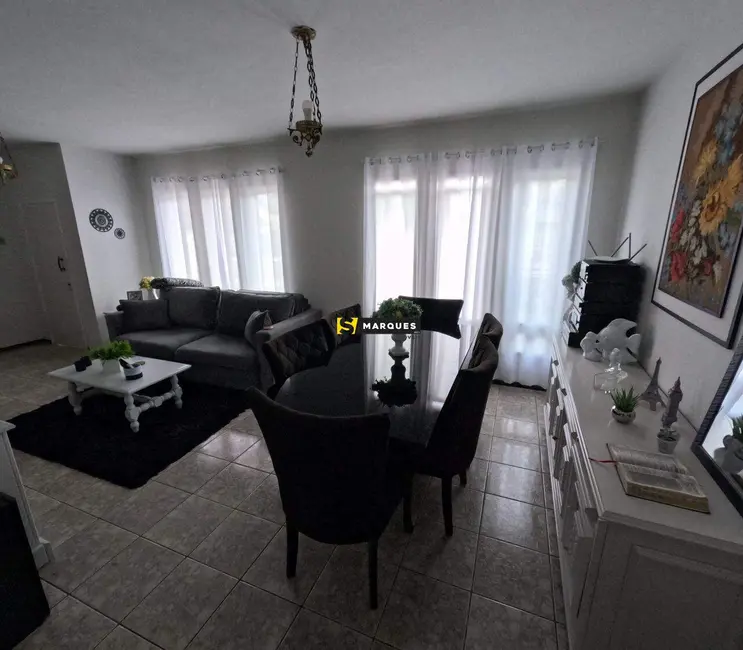 Foto 3 de Casa com 4 quartos à venda, 164m2 em Vila Nova, Joinville - SC