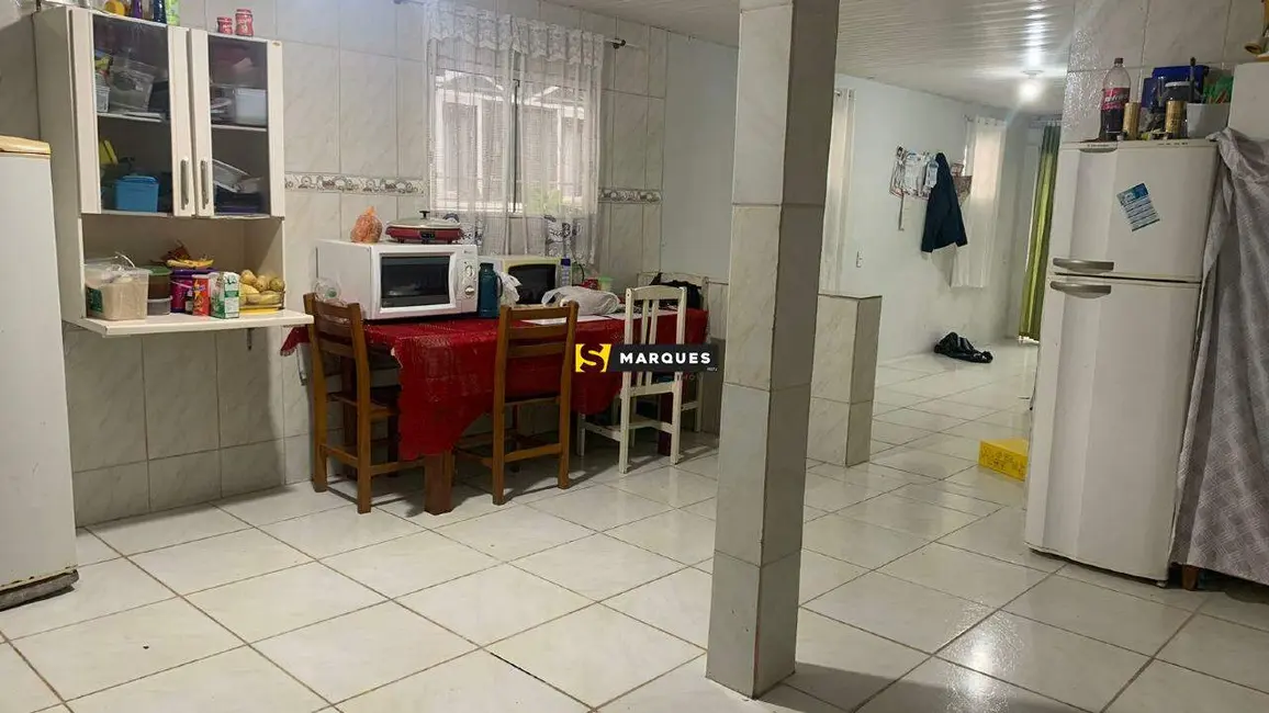 Foto 2 de Casa com 5 quartos à venda, 120m2 em Fátima, Joinville - SC