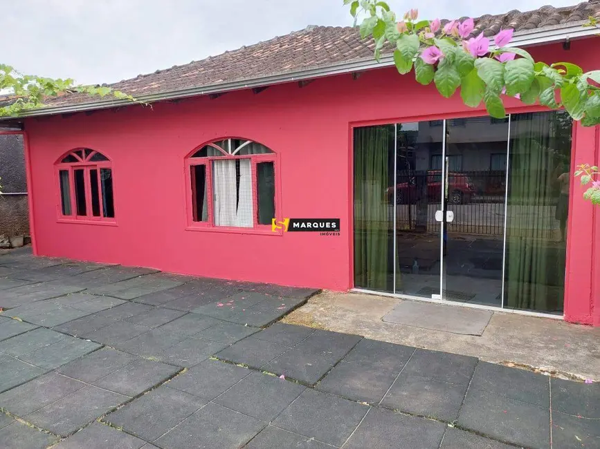 Foto 1 de Casa com 5 quartos à venda, 120m2 em Fátima, Joinville - SC