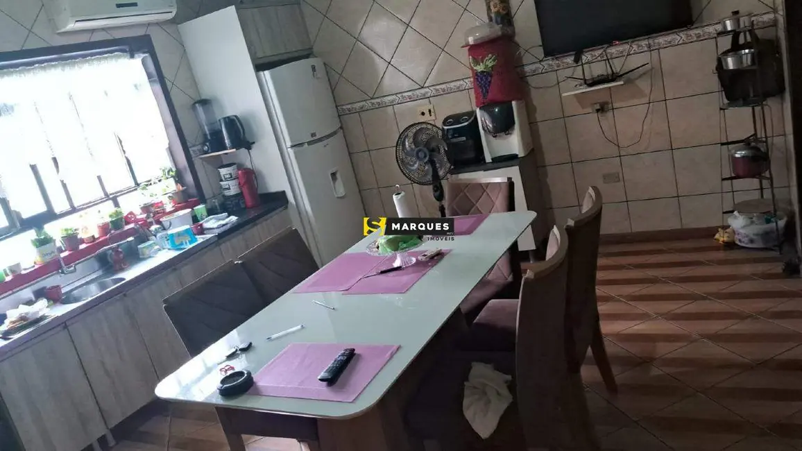 Foto 3 de Casa com 3 quartos à venda, 180m2 em Araquari - SC