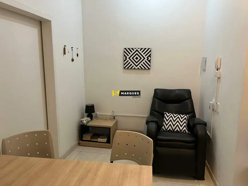 Foto 3 de Sala Comercial para alugar, 22m2 em Anita Garibaldi, Joinville - SC