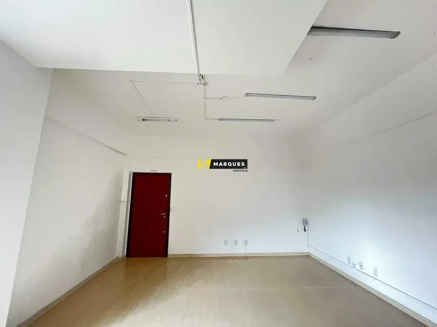 Sala Comercial à venda, 36m2 em Centro, Joinville - SC - imagem 3 Foto 3 de Sala Comercial à venda, 36m2 em Centro, Joinville - SC