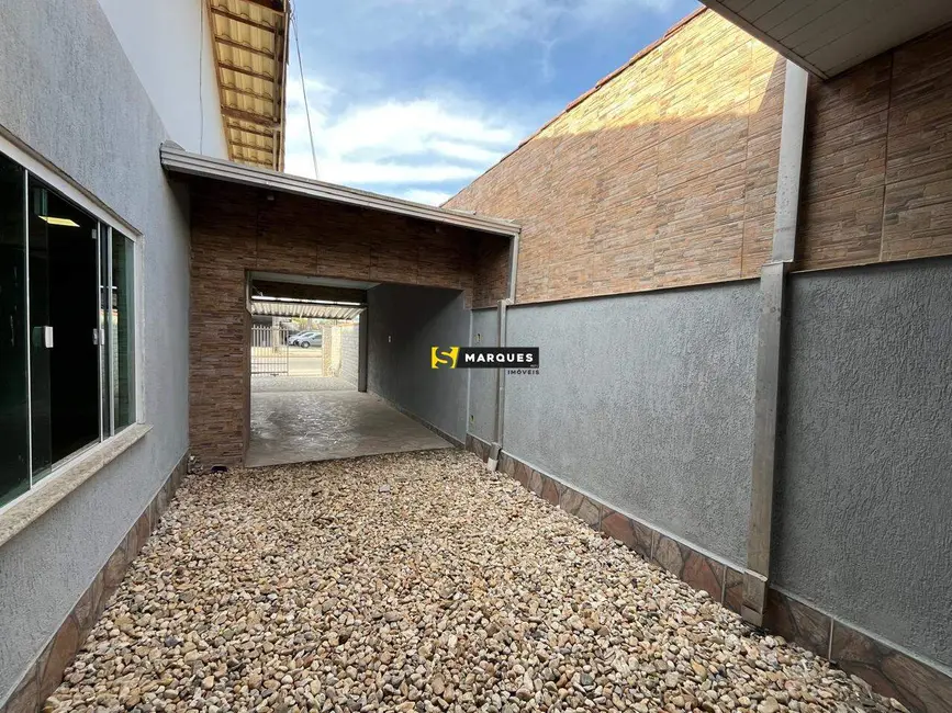 Casa com 3 quartos para alugar, 112m2 em Jardim Iririú, Joinville - SC - imagem 6 Foto 6 de Casa com 3 quartos para alugar, 112m2 em Jardim Iririú, Joinville - SC
