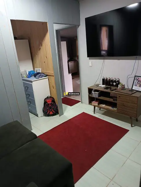 Casa com 2 quartos à venda, 540m2 em Paranaguamirim, Joinville - SC - imagem 4 Foto 4 de Casa com 2 quartos à venda, 540m2 em Paranaguamirim, Joinville - SC