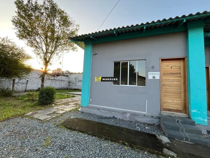 Foto 1 de Kitnet com 2 quartos para alugar, 46m2 em Anita Garibaldi, Joinville - SC
