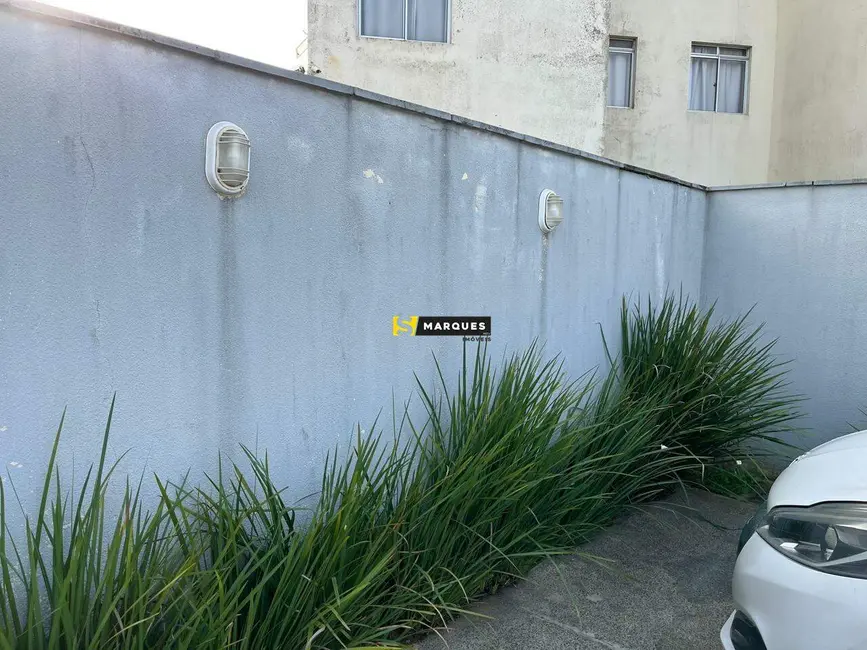 Foto 2 de Apartamento com 2 quartos para alugar, 44m2 em Paranaguamirim, Joinville - SC