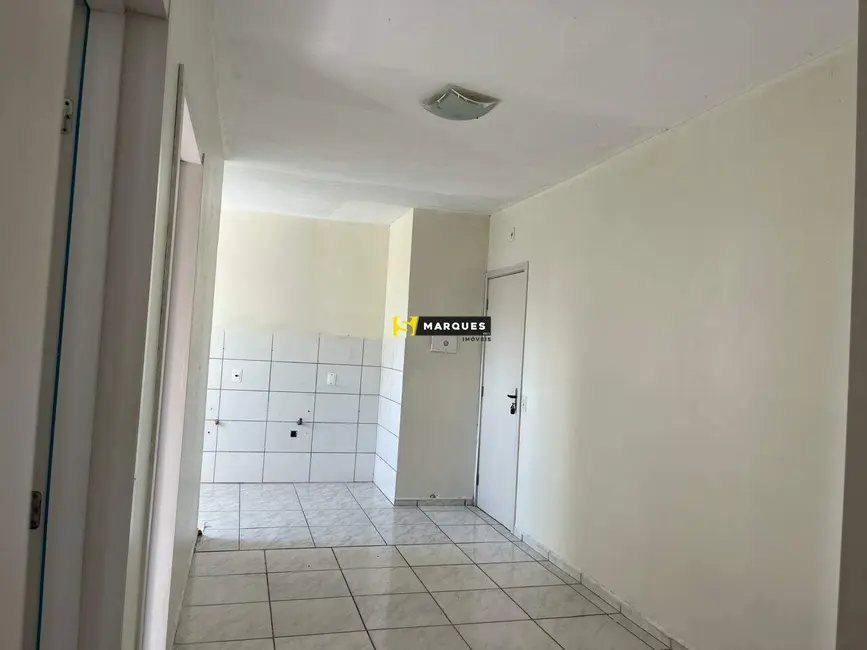 Foto 7 de Apartamento com 2 quartos para alugar, 44m2 em Paranaguamirim, Joinville - SC