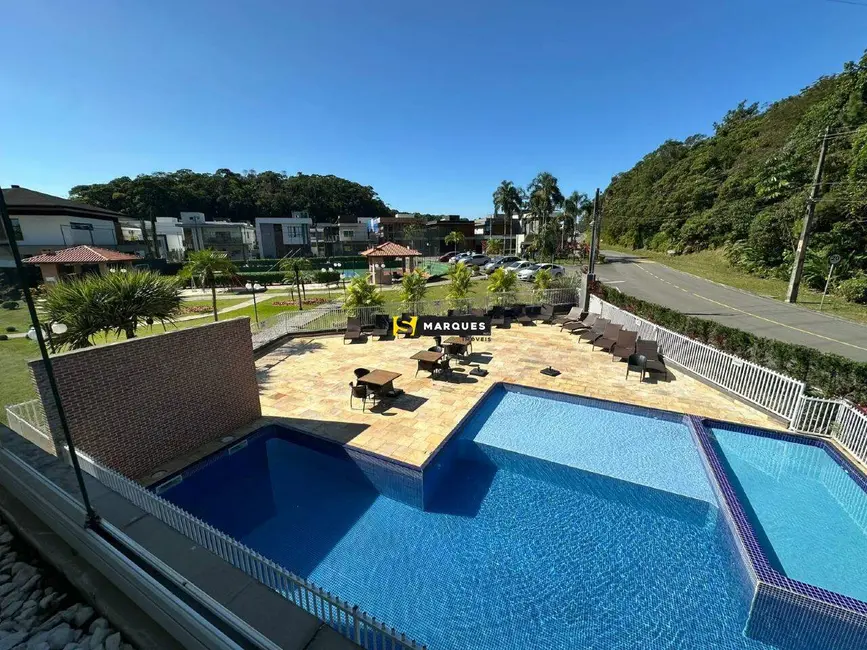 Foto 1 de Terreno / Lote à venda, 286m2 em Vila Nova, Joinville - SC