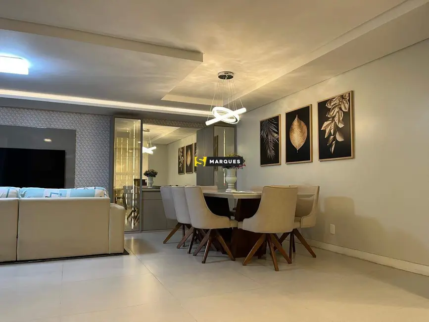 Casa com 3 quartos para alugar, 210m2 em Santa Catarina, Joinville - SC - imagem 7 Foto 7 de Casa com 3 quartos para alugar, 210m2 em Santa Catarina, Joinville - SC