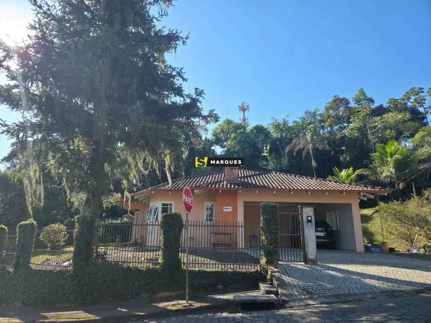Foto 2 de Casa com 3 quartos à venda, 130m2 em Anita Garibaldi, Joinville - SC