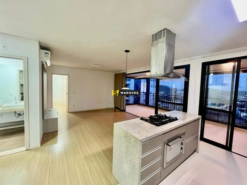 Foto 4 de Apartamento com 3 quartos para alugar, 120m2 em Anita Garibaldi, Joinville - SC