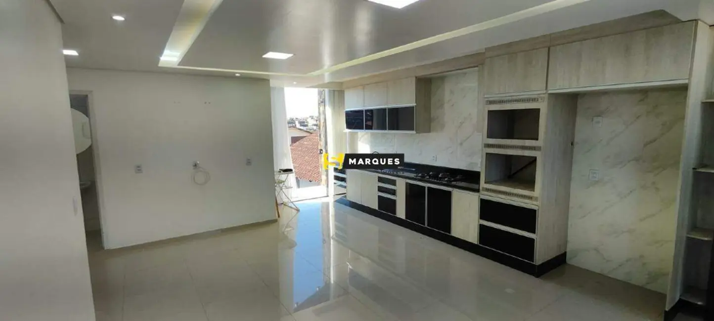 Apartamento com 3 quartos para alugar, 98m2 em Fátima, Joinville - SC - imagem 2 Foto 2 de Apartamento com 3 quartos para alugar, 98m2 em Fátima, Joinville - SC