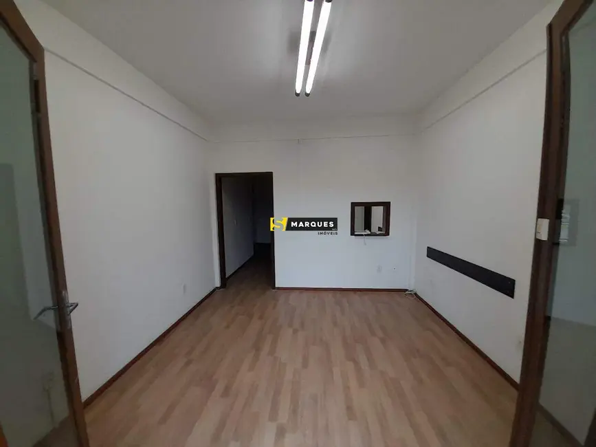 Foto 6 de Sala Comercial para alugar, 126m2 em Bom Retiro, Joinville - SC