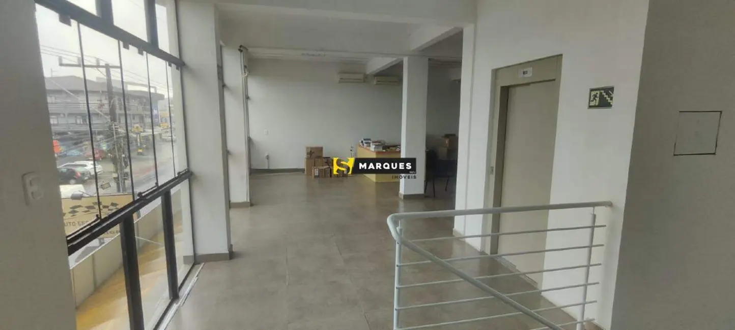 Sala Comercial para alugar, 150m2 em Jardim Iririú, Joinville - SC - imagem 5 Foto 5 de Sala Comercial para alugar, 150m2 em Jardim Iririú, Joinville - SC