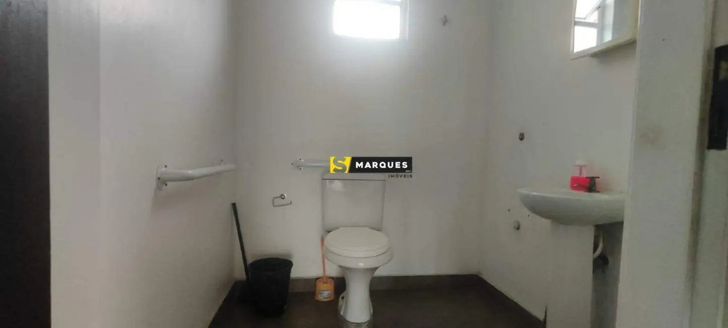 Sala Comercial para alugar, 150m2 em Jardim Iririú, Joinville - SC - imagem 9 Foto 9 de Sala Comercial para alugar, 150m2 em Jardim Iririú, Joinville - SC