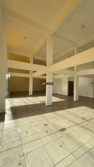 Sala Comercial para alugar, 150m2 em Fátima, Joinville - SC - imagem 2 Foto 2 de Sala Comercial para alugar, 150m2 em Fátima, Joinville - SC