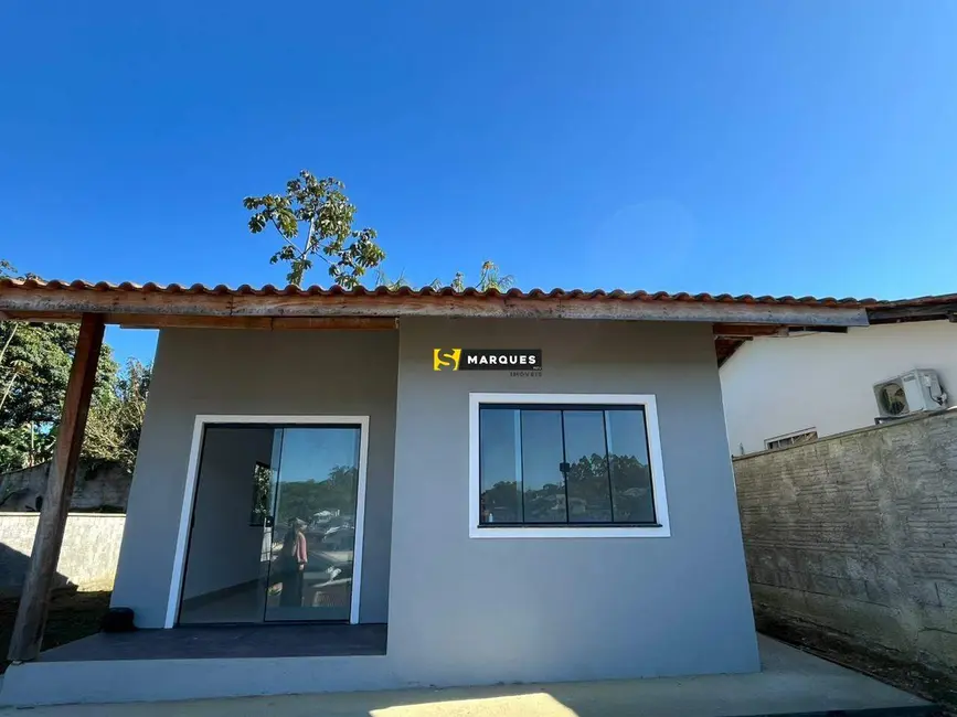 Foto 3 de Casa com 2 quartos à venda, 50m2 em João Costa, Joinville - SC