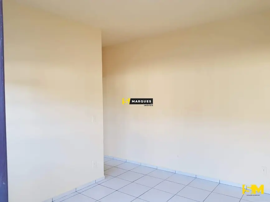 Foto 2 de Kitnet com 1 quarto para alugar, 35m2 em Vila Nova, Joinville - SC