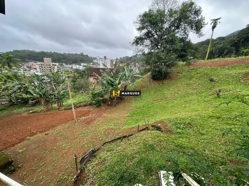 Foto 2 de Casa com 2 quartos à venda, 50m2 em Iririú, Joinville - SC