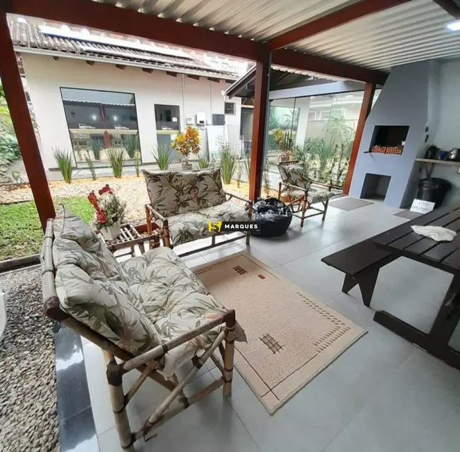 Sala Comercial para alugar, 12m2 em América, Joinville - SC - imagem 1 Foto 1 de Sala Comercial para alugar, 12m2 em América, Joinville - SC