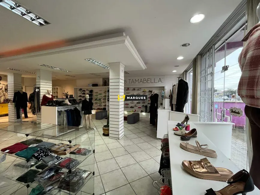 Foto 5 de Sala Comercial para alugar, 140m2 em Fátima, Joinville - SC