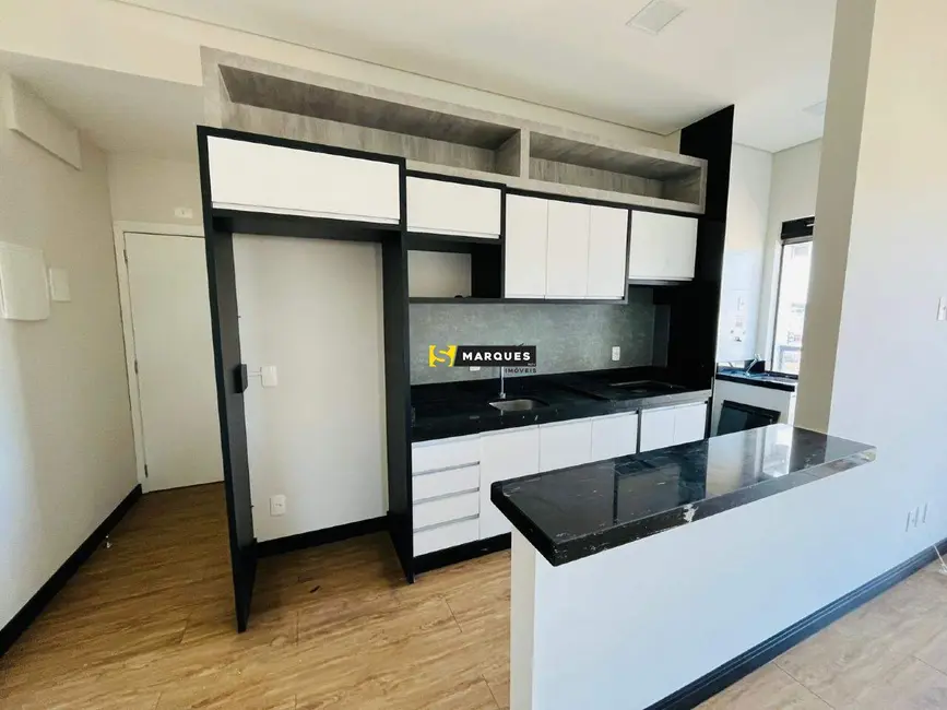 Foto 2 de Apartamento com 2 quartos para alugar, 73m2 em Bom Retiro, Joinville - SC