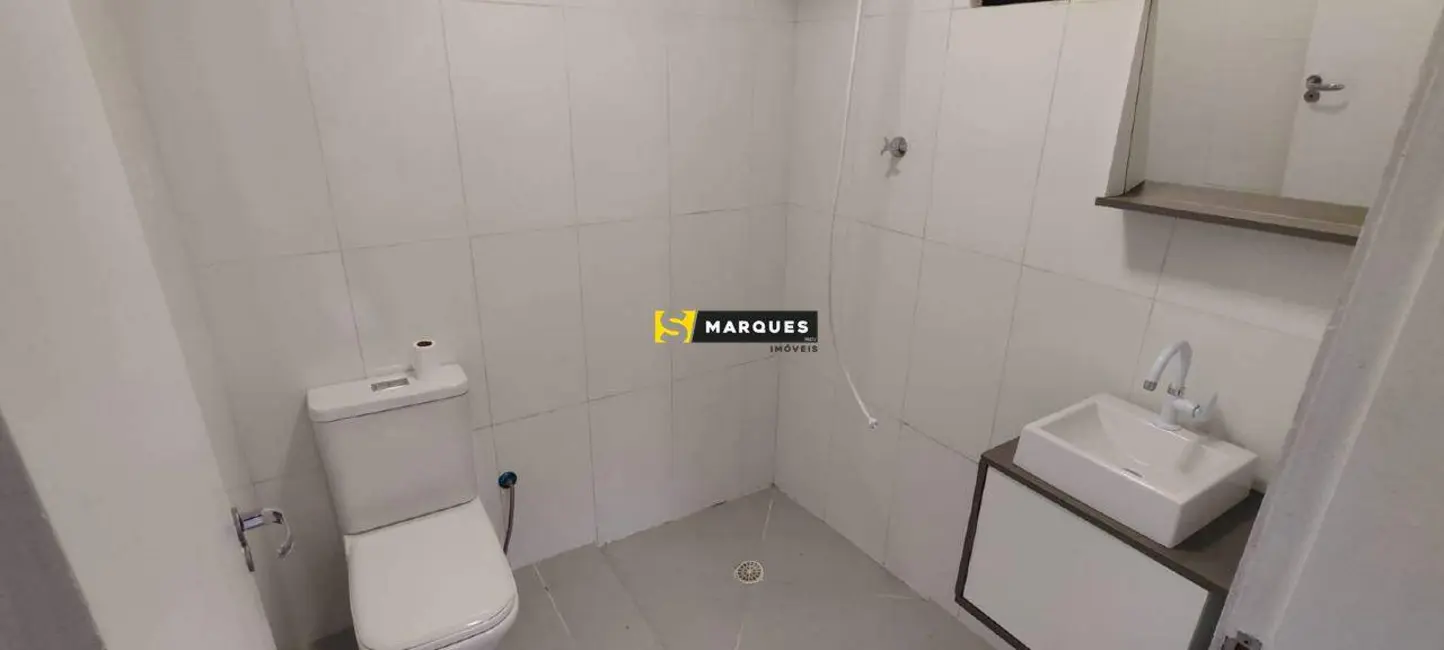 Foto 5 de Casa com 2 quartos para alugar, 100m2 em Fátima, Joinville - SC