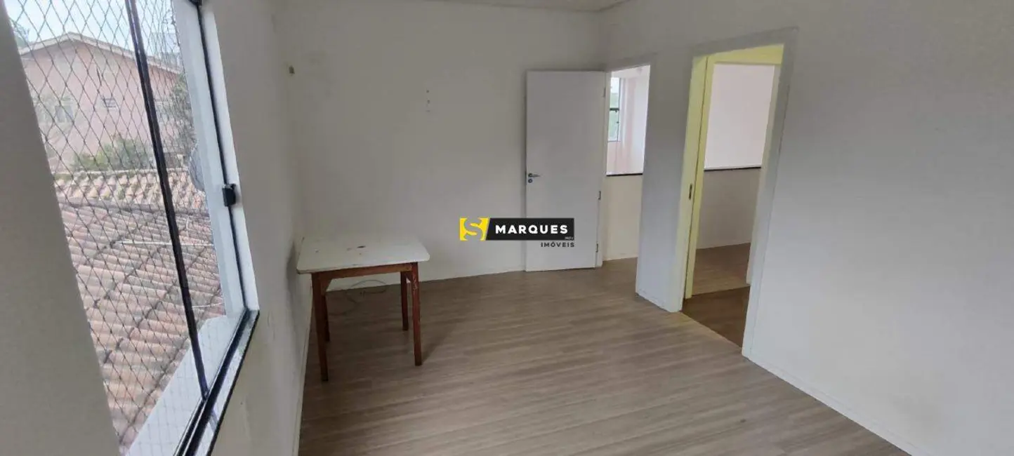 Foto 8 de Casa com 2 quartos para alugar, 100m2 em Fátima, Joinville - SC