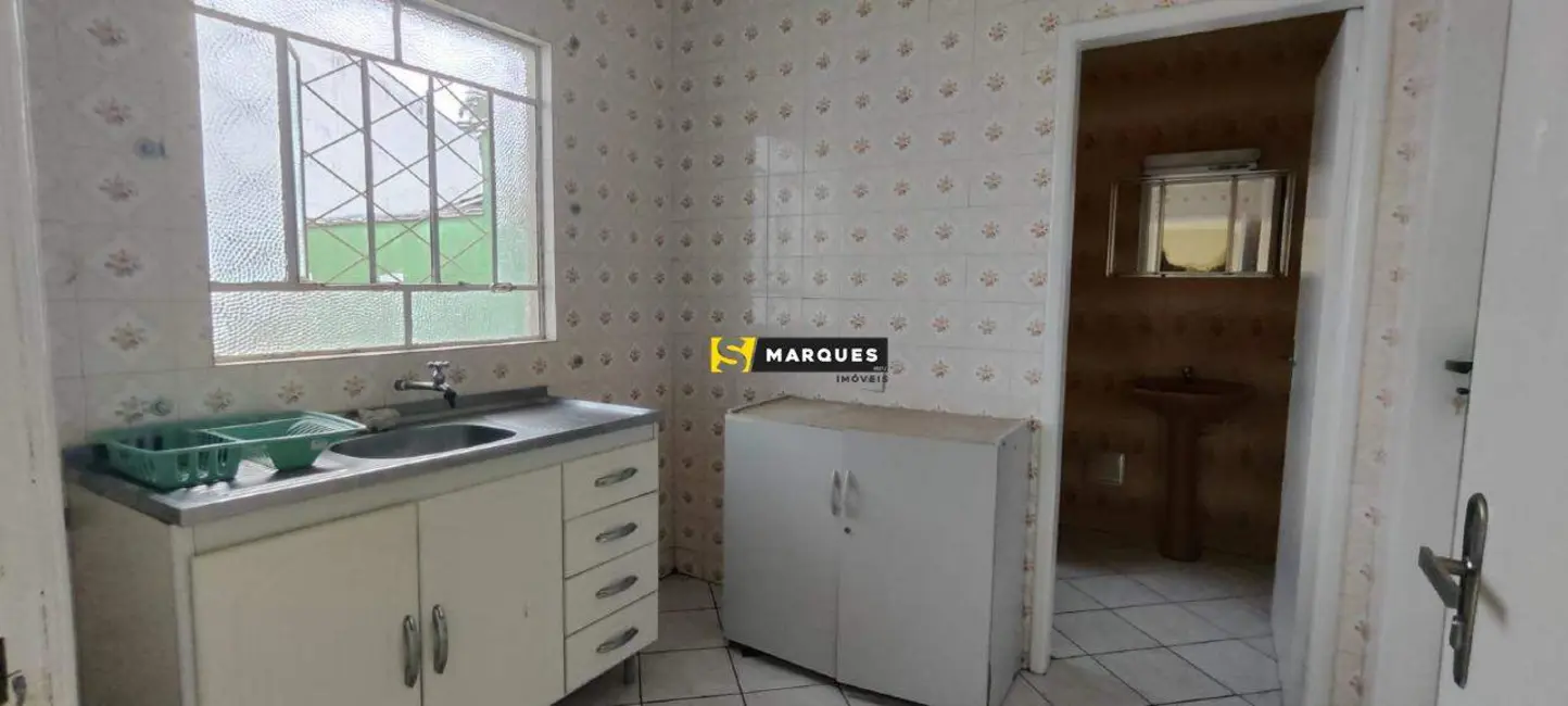 Casa para alugar, 95m2 em Anita Garibaldi, Joinville - SC - imagem 8 Foto 8 de Casa para alugar, 95m2 em Anita Garibaldi, Joinville - SC