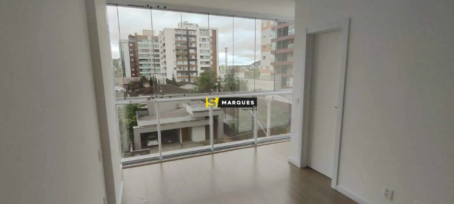 Apartamento com 3 quartos para alugar, 110m2 em América, Joinville - SC - imagem 3 Foto 3 de Apartamento com 3 quartos para alugar, 110m2 em América, Joinville - SC