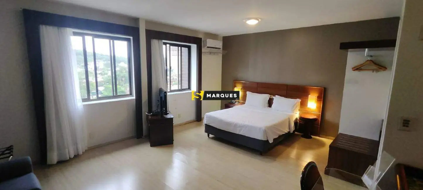 Foto 2 de Apartamento com 1 quarto para alugar, 40m2 em Centro, Joinville - SC