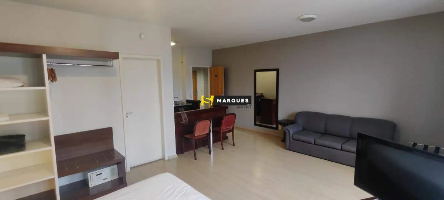 Foto 4 de Apartamento com 1 quarto para alugar, 40m2 em Centro, Joinville - SC