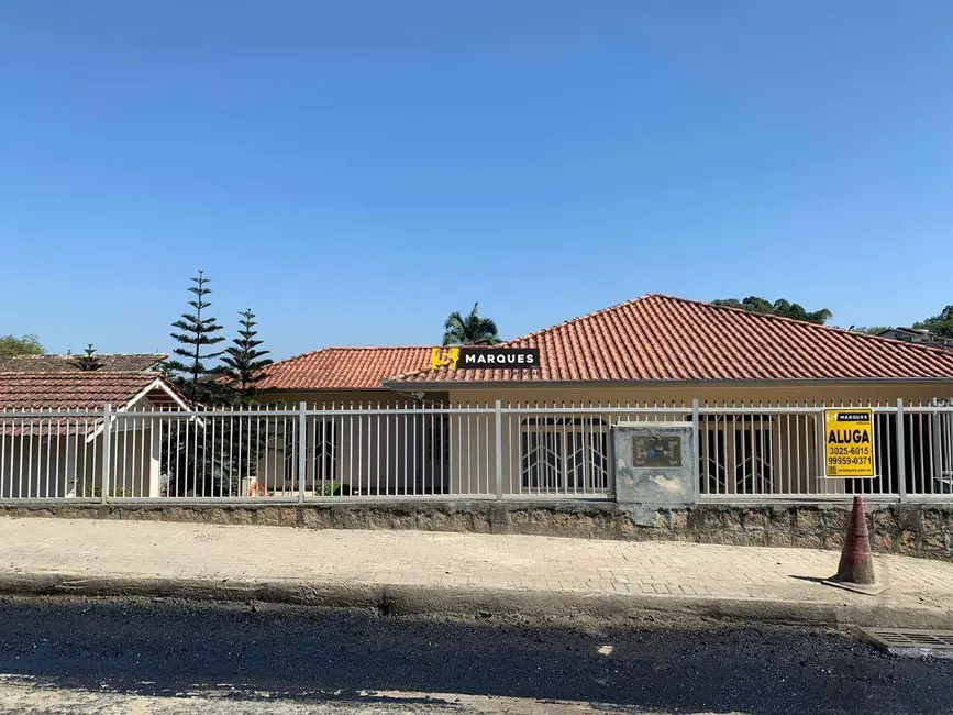 Foto 2 de Casa com 2 quartos para alugar, 150m2 em Jarivatuba, Joinville - SC