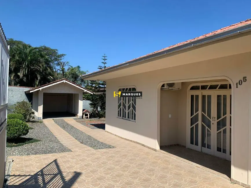 Foto 3 de Casa com 2 quartos para alugar, 150m2 em Jarivatuba, Joinville - SC