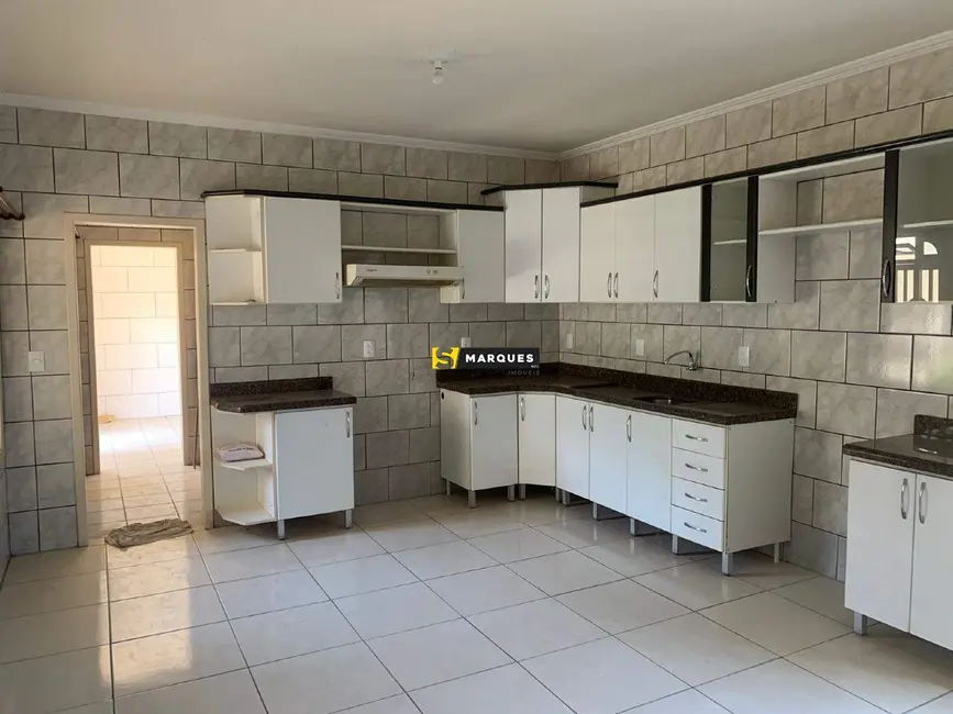 Foto 8 de Casa com 2 quartos para alugar, 150m2 em Jarivatuba, Joinville - SC