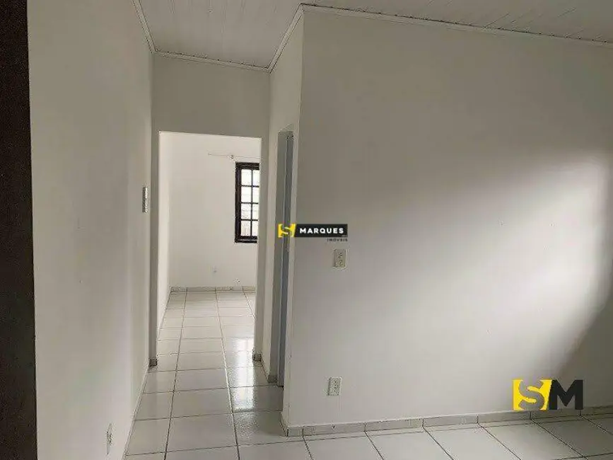 Kitnet com 1 quarto para alugar, 35m2 em Vila Nova, Joinville - SC - imagem 1 Foto 1 de Kitnet com 1 quarto para alugar, 35m2 em Vila Nova, Joinville - SC