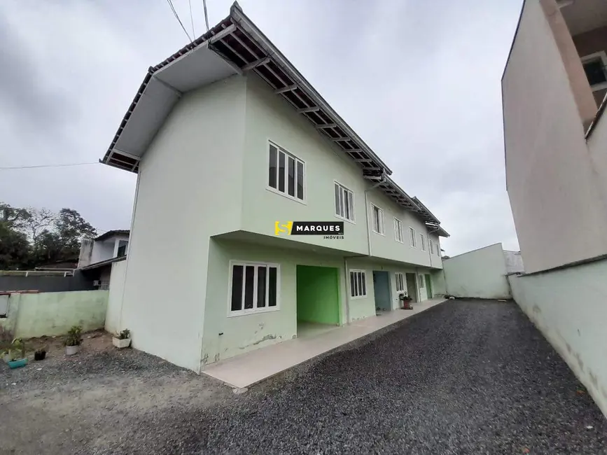 Foto 2 de Apartamento com 2 quartos para alugar, 60m2 em Nova Brasília, Joinville - SC