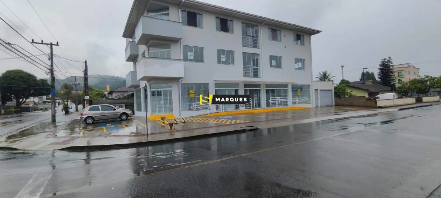 Foto 1 de Sala Comercial para alugar, 198m2 em Aventureiro, Joinville - SC