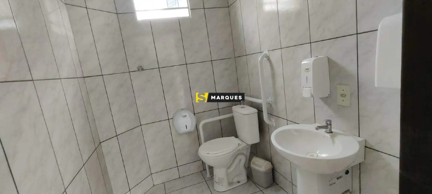 Foto 9 de Sala Comercial para alugar, 198m2 em Aventureiro, Joinville - SC