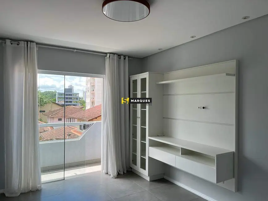 Foto 4 de Apartamento com 2 quartos para alugar, 58m2 em Anita Garibaldi, Joinville - SC