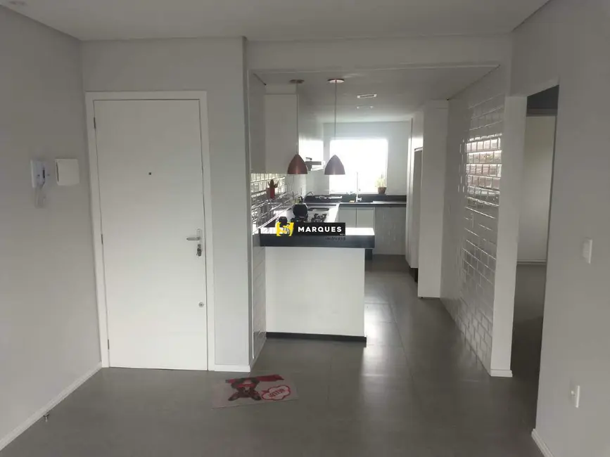 Foto 2 de Apartamento com 2 quartos para alugar, 58m2 em Anita Garibaldi, Joinville - SC