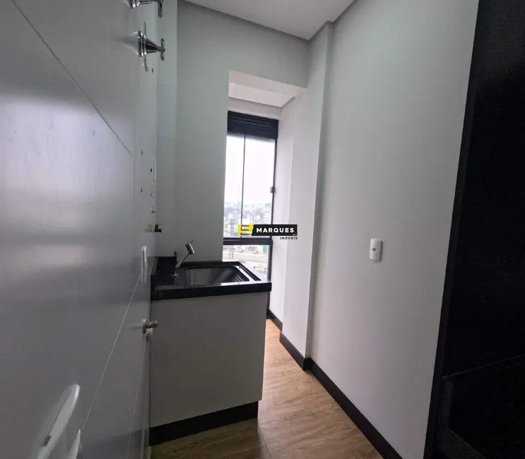 Foto 9 de Apartamento com 1 quarto para alugar, 46m2 em Bom Retiro, Joinville - SC