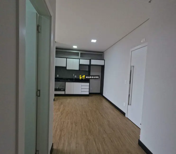Foto 8 de Apartamento com 1 quarto para alugar, 46m2 em Bom Retiro, Joinville - SC