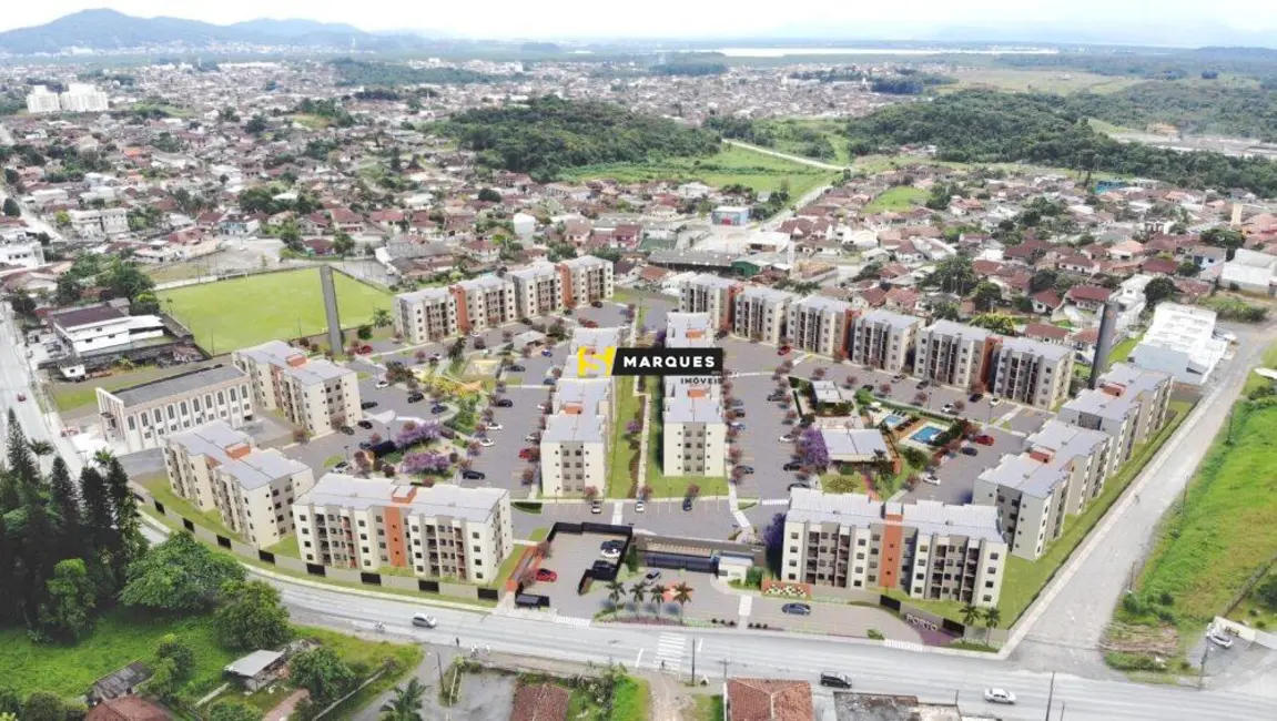 Foto 4 de Apartamento com 2 quartos para alugar, 43m2 em Paranaguamirim, Joinville - SC