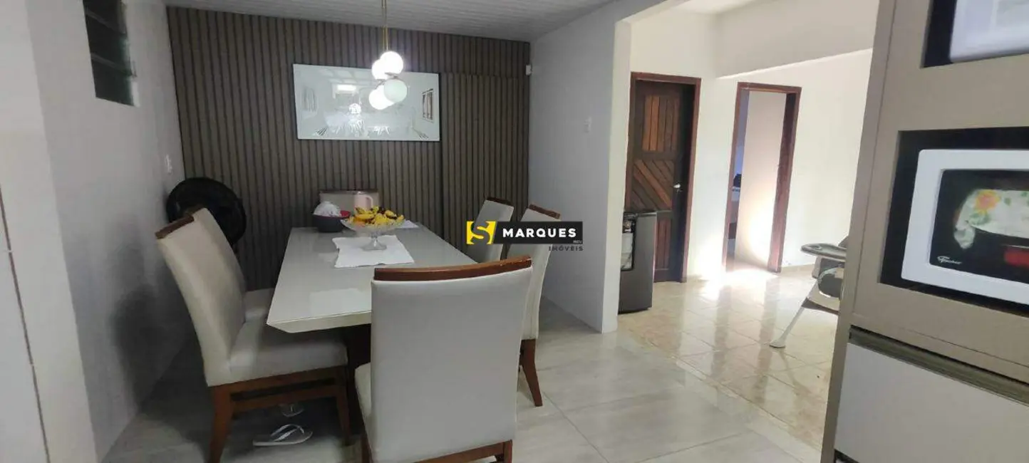 Foto 2 de Sobrado com 4 quartos à venda, 200m2 em Paranaguamirim, Joinville - SC