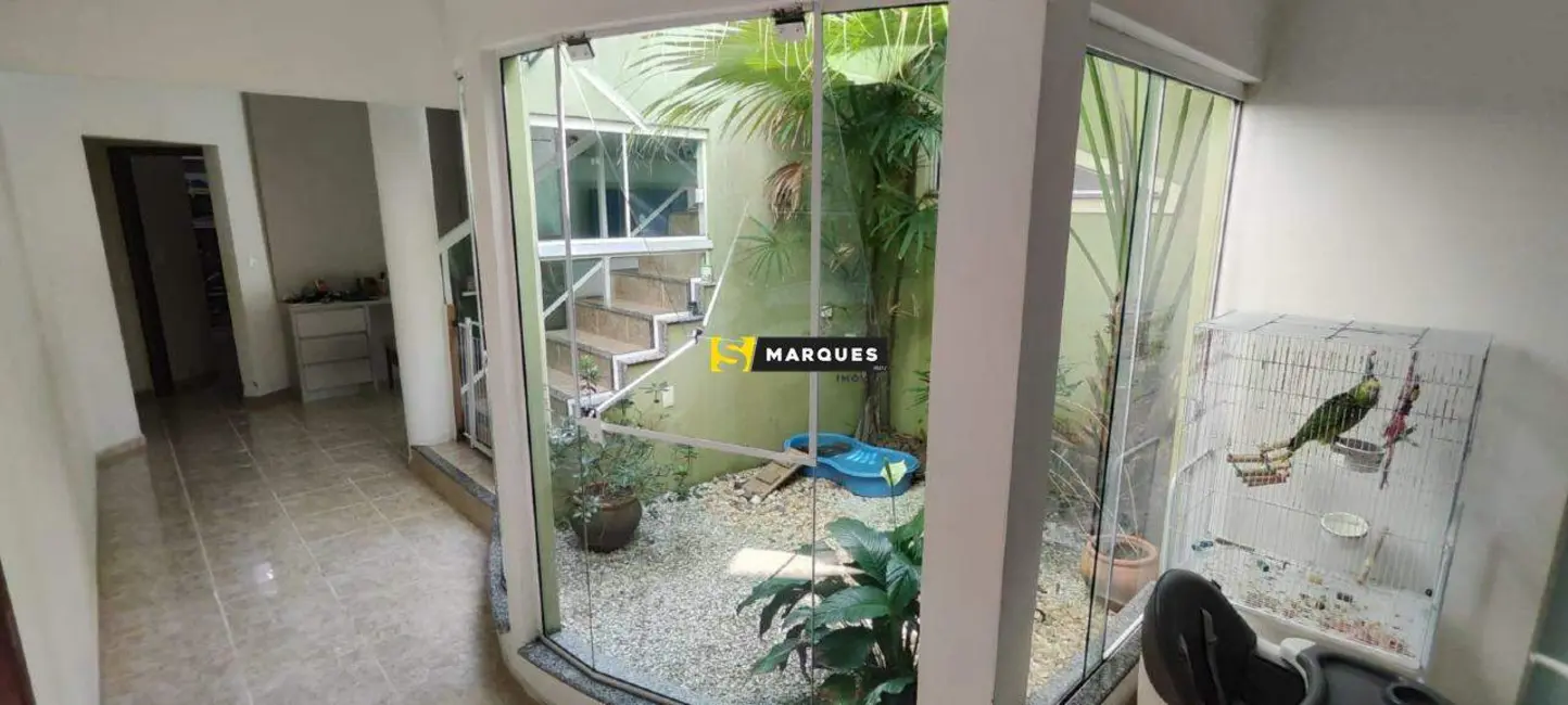 Foto 7 de Sobrado com 4 quartos à venda, 200m2 em Paranaguamirim, Joinville - SC