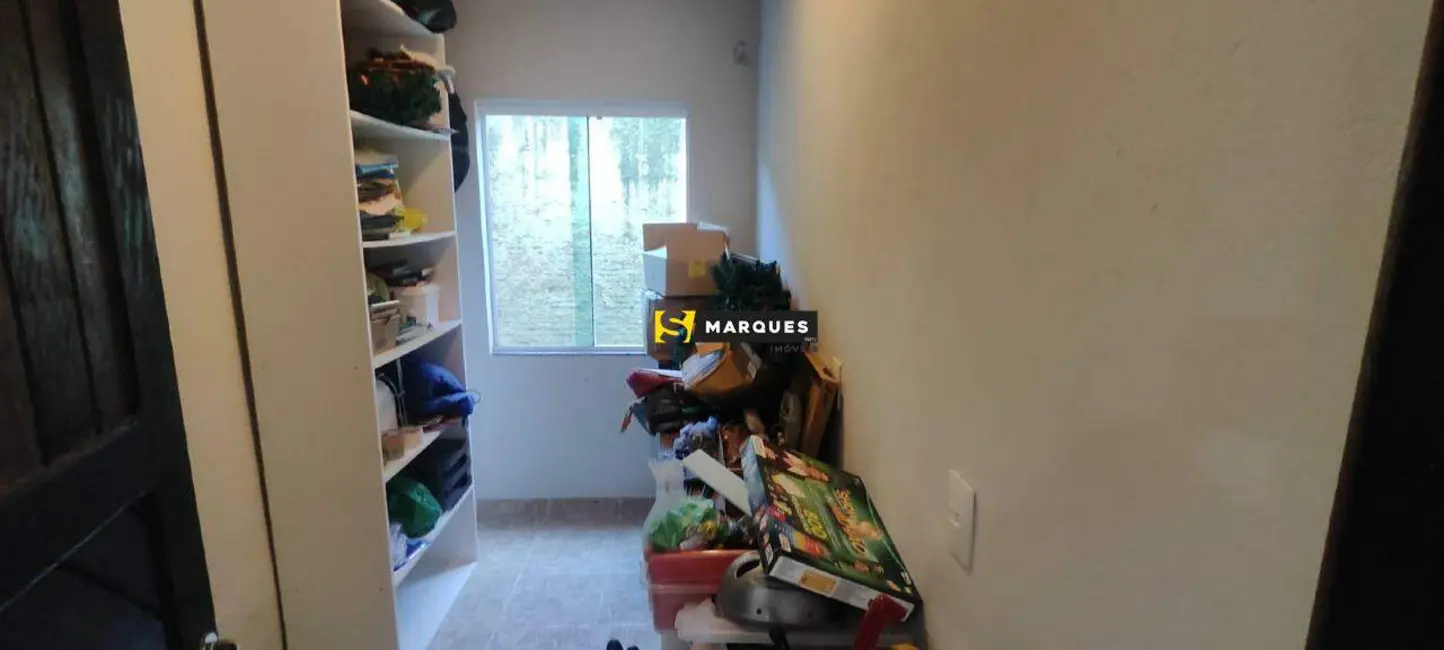 Foto 6 de Sobrado com 4 quartos à venda, 200m2 em Paranaguamirim, Joinville - SC