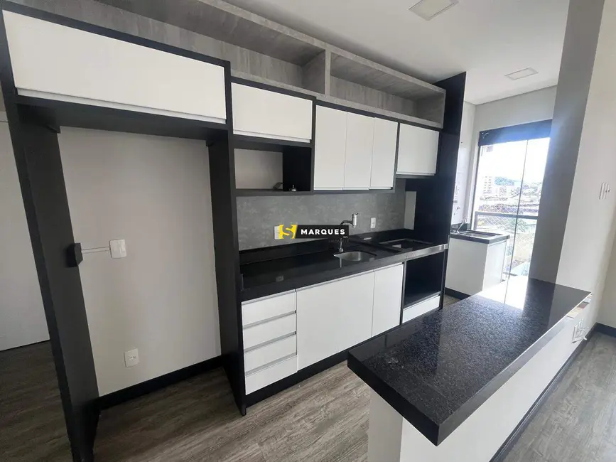 Foto 2 de Apartamento com 2 quartos para alugar, 73m2 em Bom Retiro, Joinville - SC