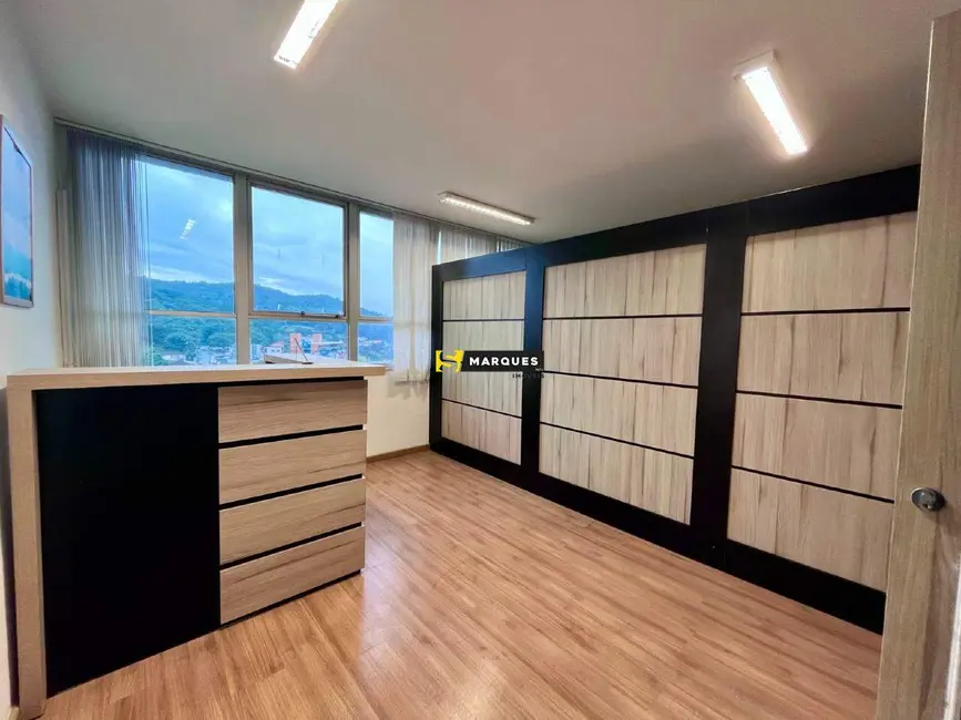 Sala Comercial para alugar, 40m2 em Centro, Joinville - SC - imagem 2 Foto 2 de Sala Comercial para alugar, 40m2 em Centro, Joinville - SC